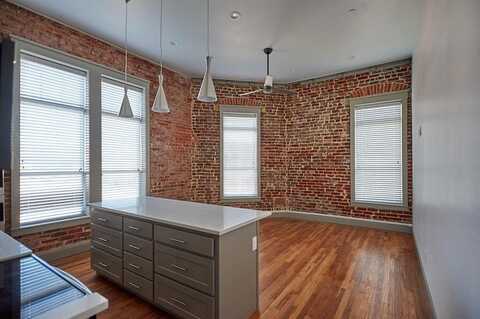200 W BROWN Street W, Ennis, TX 75119