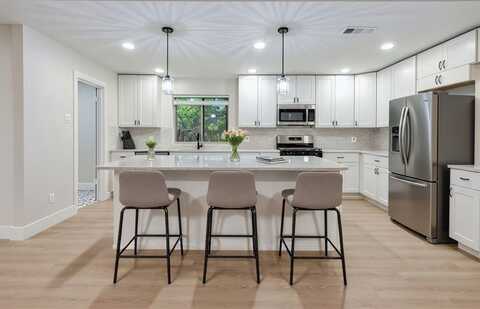 2525 Rosebud Court, Carrollton, TX 75006