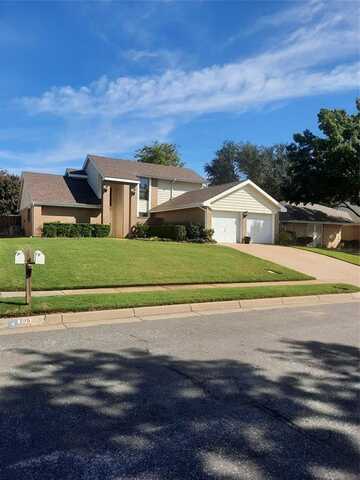 207 Country Lane, Euless, TX 76039