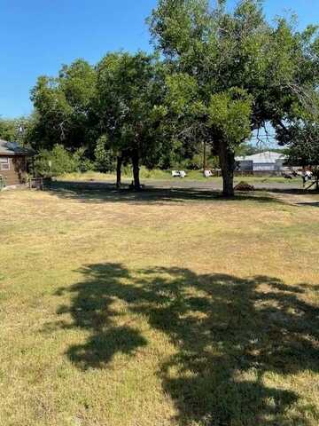 905 W Oak Street, Weatherford, TX 76086