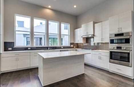 381 E Greenbriar Lane, Dallas, TX 75203