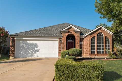 8227 Mossberg Drive, Arlington, TX 76002