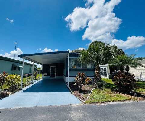 98 Lake Charlotte Dr. West, Winter Haven, FL 33880