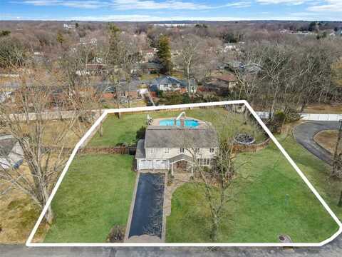 3 Ingram Court, Smithtown, NY 11787