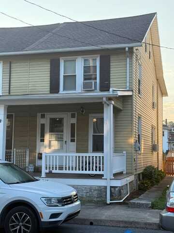 341 Duke Street, Ephrata, PA 17522