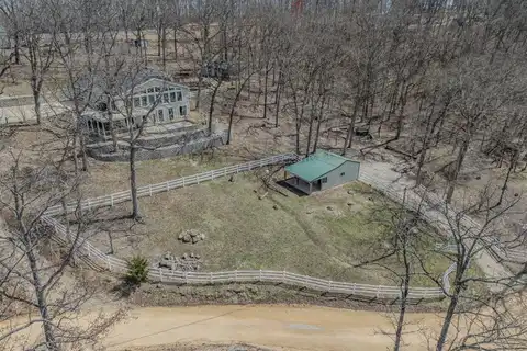 28 Delancey St., Sunrise Beach, MO 65079