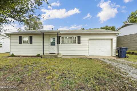 707 Juanita Street, Webb City, MO 64870