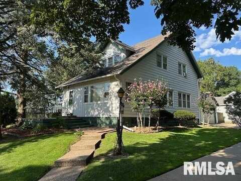 828 PARK Place, Clinton, IA 52732