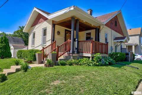 1829` N BIGELOW Street, Peoria, IL 61604