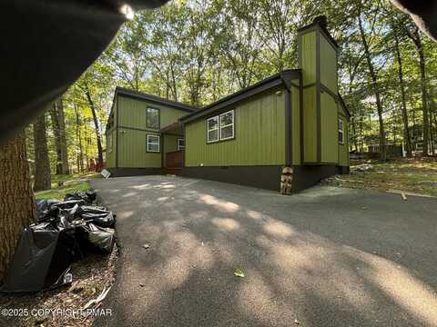 435 Somerset Drive, East Stroudsburg, PA 18301