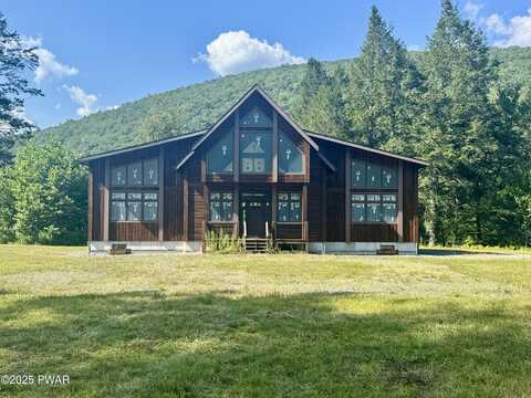 4382 River Road, Equinunk, PA 18417