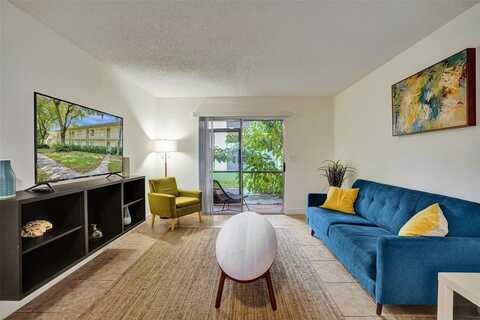 2504 Riverside Dr, Coral Springs, FL 33065