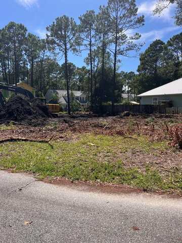 202 17th St, Apalachicola, FL 32320