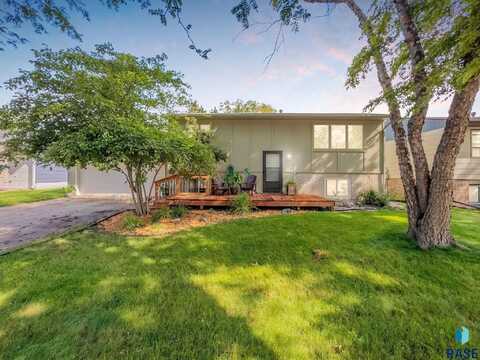 5608 W Bluestem St, Sioux Falls, SD 57106