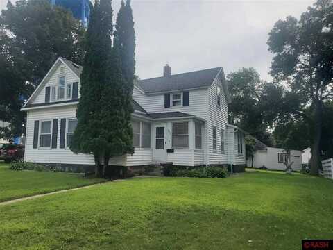 121 NE 3rd Avenue, Sleepy Eye, MN 56085