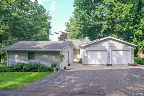 1938 Lakeview Drive, Lapeer, MI 48446
