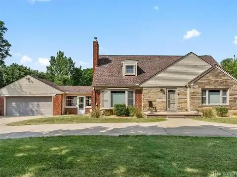 14815 15 Mile Road, Sterling Heights, MI 48312