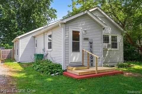 3095 Stirling Avenue, Auburn Hills, MI 48326