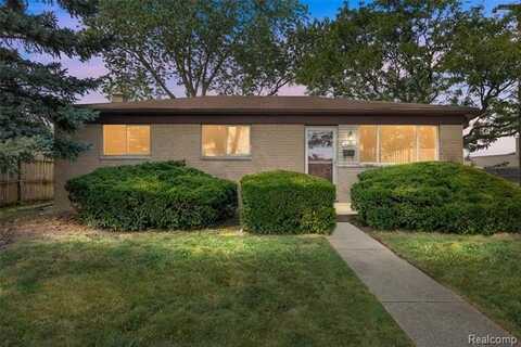 16061 Common Road, Roseville, MI 48066