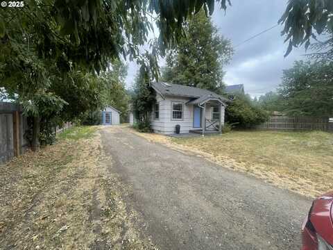 3621 E AMAZON DR, Eugene, OR 97405