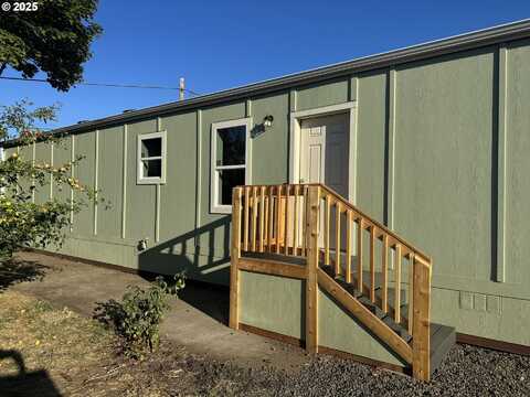 1085 W 1ST AVE, Junction City, OR 97448