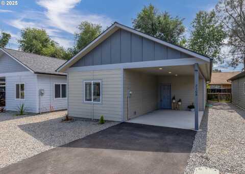 2108 True AVE, La Grande, OR 97850