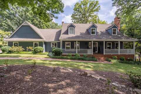 2817 Gleneagles RD, Salem, VA 24153