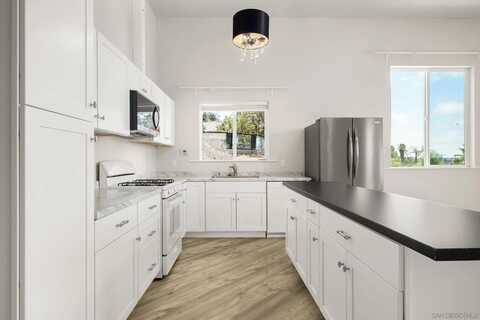 9427 Vista dr, Spring Valley, CA 91977