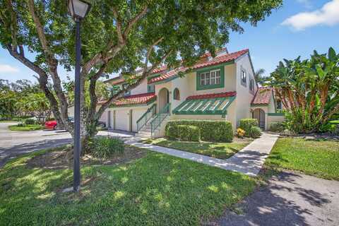 13 Lexington Lane E, Palm Beach Gardens, FL 33418