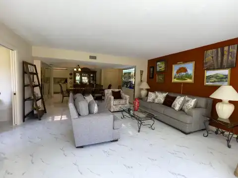 6768 10th Avenue N, Lake Worth, FL 33467