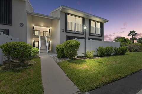 3207 S Lakeview Circle, Fort Pierce, FL 34949