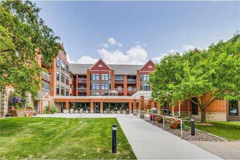 500 County Road B W, Roseville, MN 55113