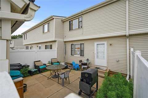 7680 Hampshire Avenue N, Brooklyn Park, MN 55428
