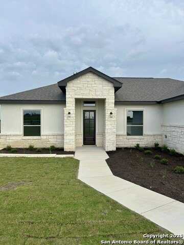 173 Pine Valley Dr, La Vernia, TX 78121