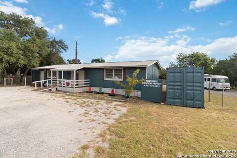 141 Wildwood Ln, Canyon Lake, TX 78133