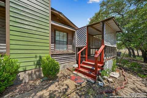 455 Oak View, Lakehills, TX 78063