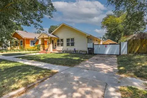 914 S A St, Arkansas City, KS 67005