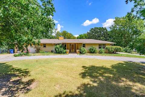 3820 S Hoover Rd, Wichita, KS 67215