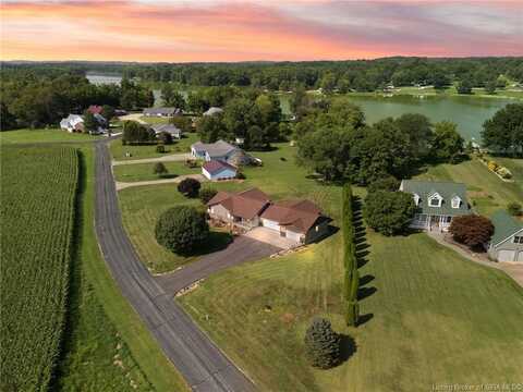 4 Orchard Road, Loogootee, IN 47553