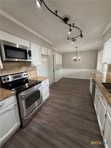 705 Chaparral Drive, Victoria, TX 77905