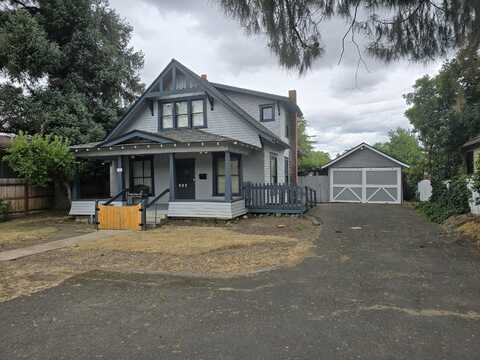 214 Stark Street, Medford, OR 97504