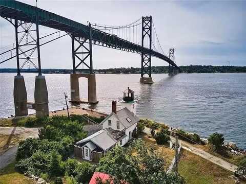 7 Old Ferry Road, Bristol, RI 02809