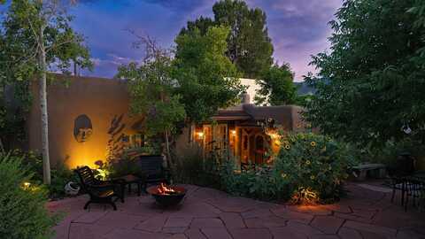 20 Valerio Road, Ranchos de Taos, NM 87571