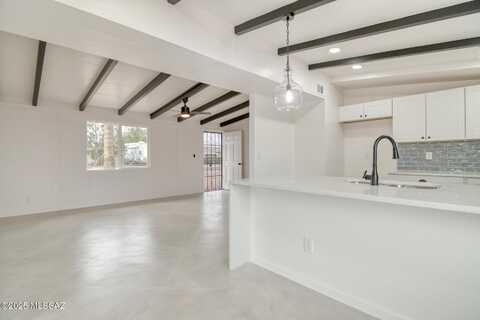 5671 E 30th Street, Tucson, AZ 85711