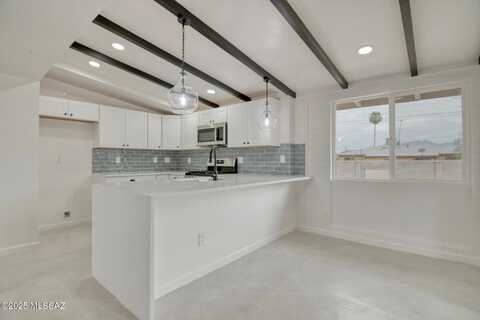 5671 E 30th Street, Tucson, AZ 85711