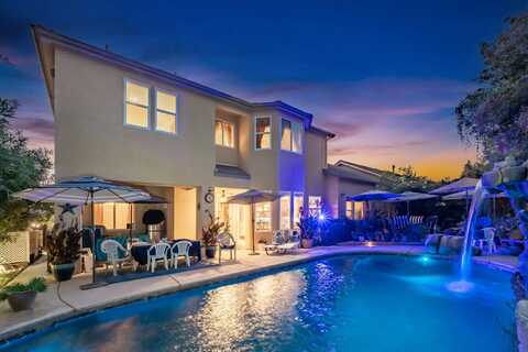 5882 N Phoenix Avenue, Fresno, CA 93723