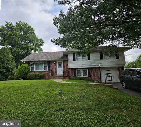 215 PENN AVENUE, SOUDERTON, PA 18964