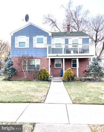 202 W ELKINTON AVENUE, CHESTER, PA 19013