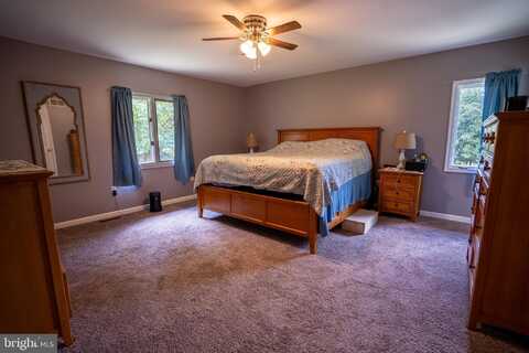 474 POTTER ROAD, HEDGESVILLE, WV 25427
