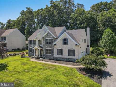 54 PETER JACOB DRIVE, BANGOR, PA 18013